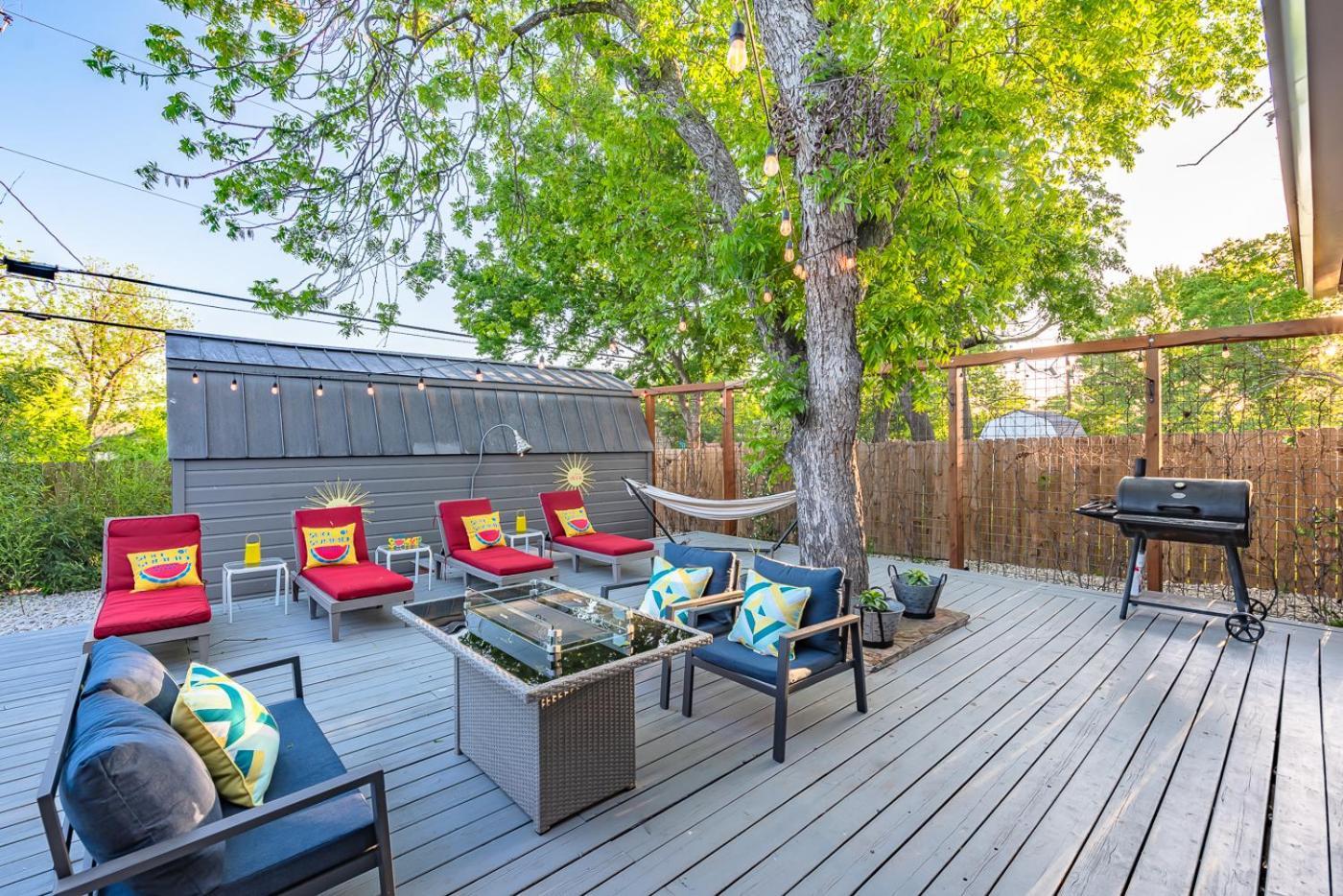 Serene Pool & Firepit In Stunning Home By Airport San Antonio Exterior photo