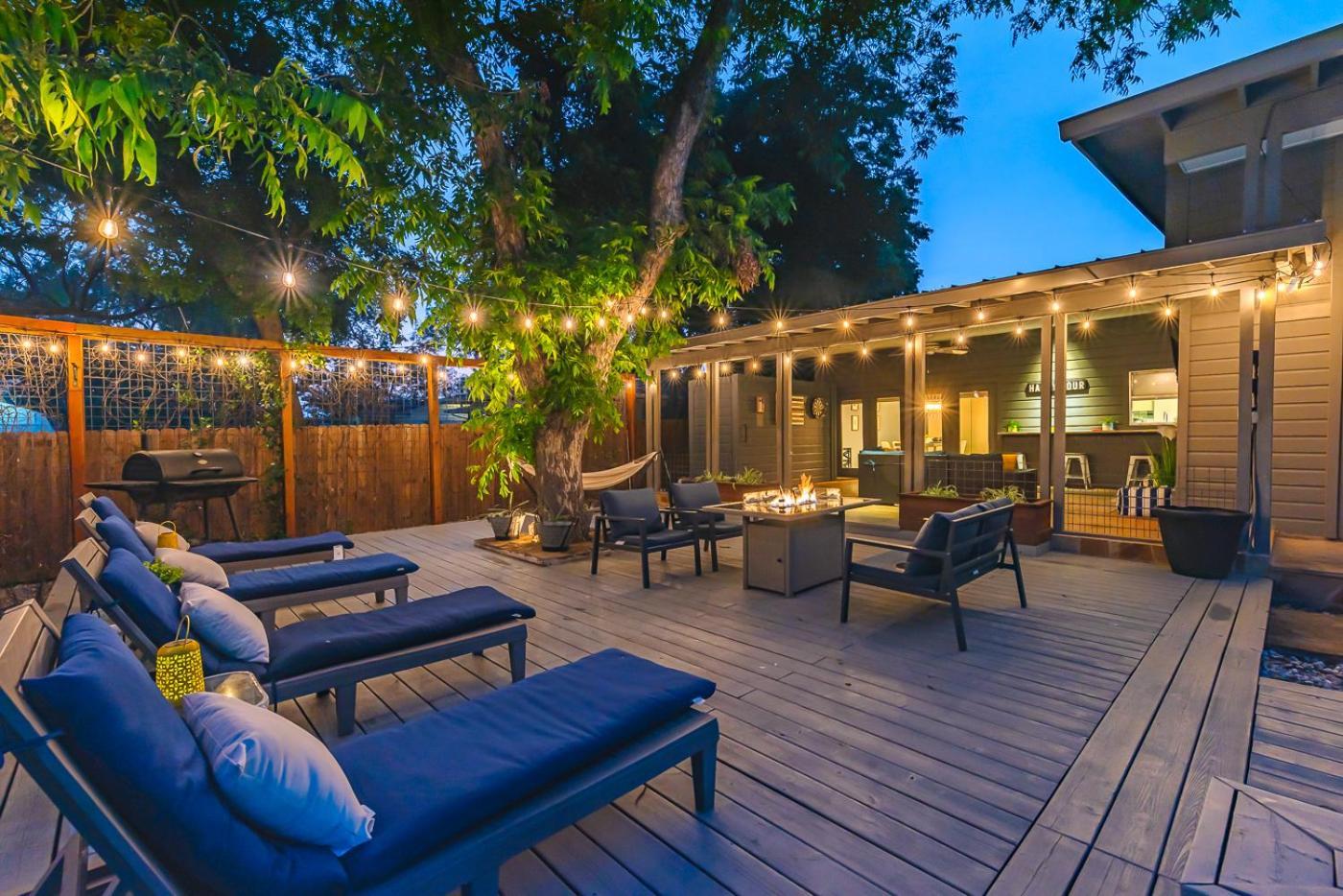 Serene Pool & Firepit In Stunning Home By Airport San Antonio Exterior photo
